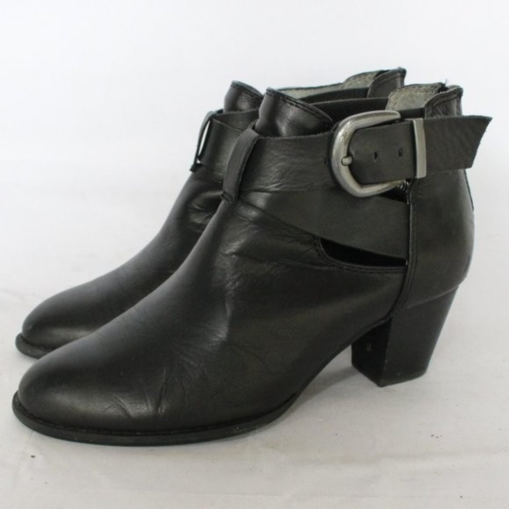 Vionic Black Leather Upright Rory Women's Size 7 Big Buckle Heeled Ankle Booties